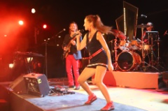 Mobil Dancing 10 * 6240 x 4160 * (7.46MB)